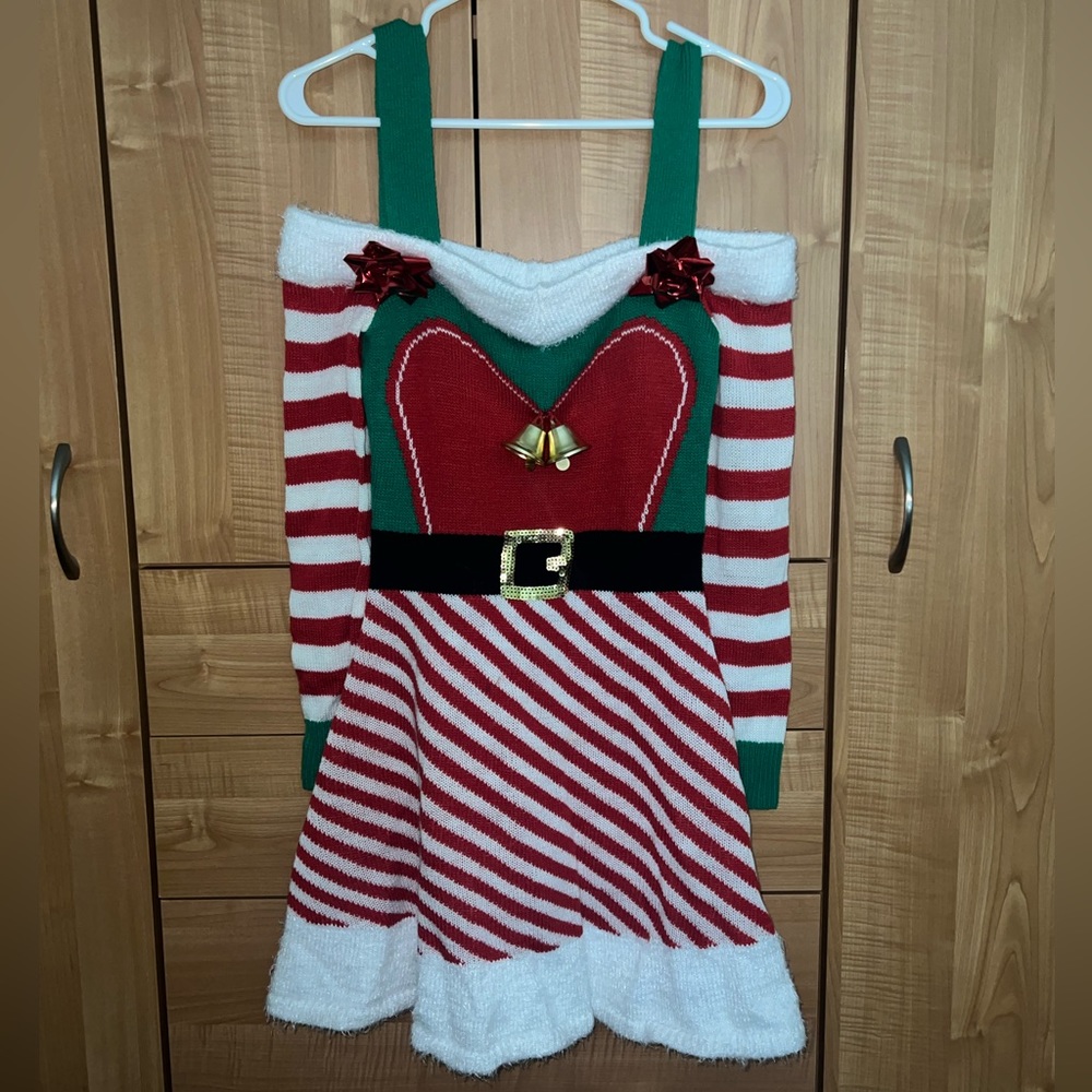 Christmas Dress!! 🤶
